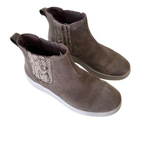 Hey Dude Vic suede boots in fossil color snake print